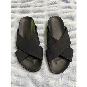 ROTHY’S The Weekend Slide in Black